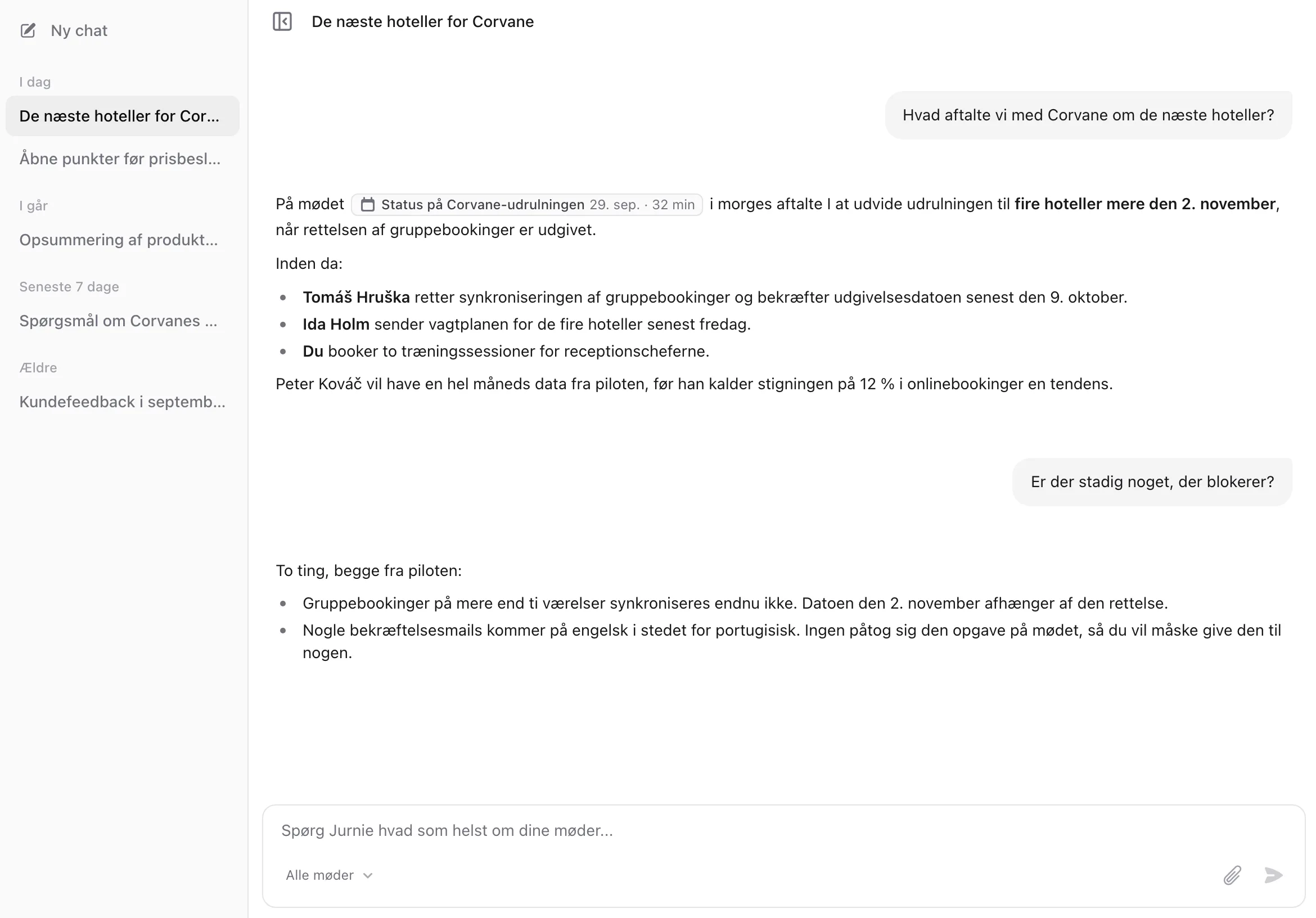 En chat i Spørg Jurnie med et svar, der linker til det møde, det kommer fra