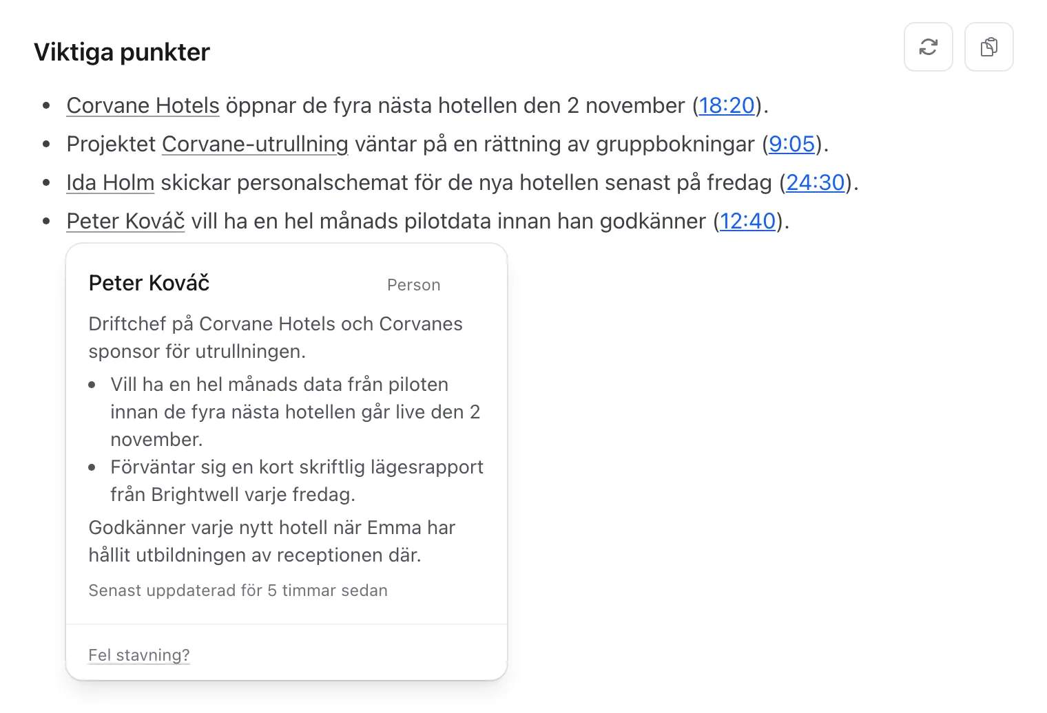 En mötessammanfattning med understrukna namn och kortet som visas när du håller pekaren över ett av dem